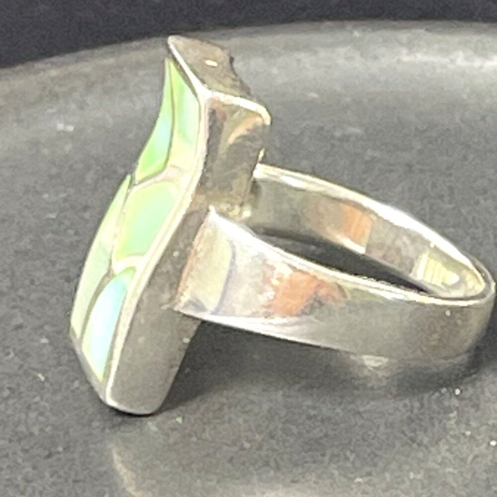 VTG Sterling Silver 925 Mother of Pearl Inlay Ring Iridescent Green White Sz 8.5 - Picture 8 of 15